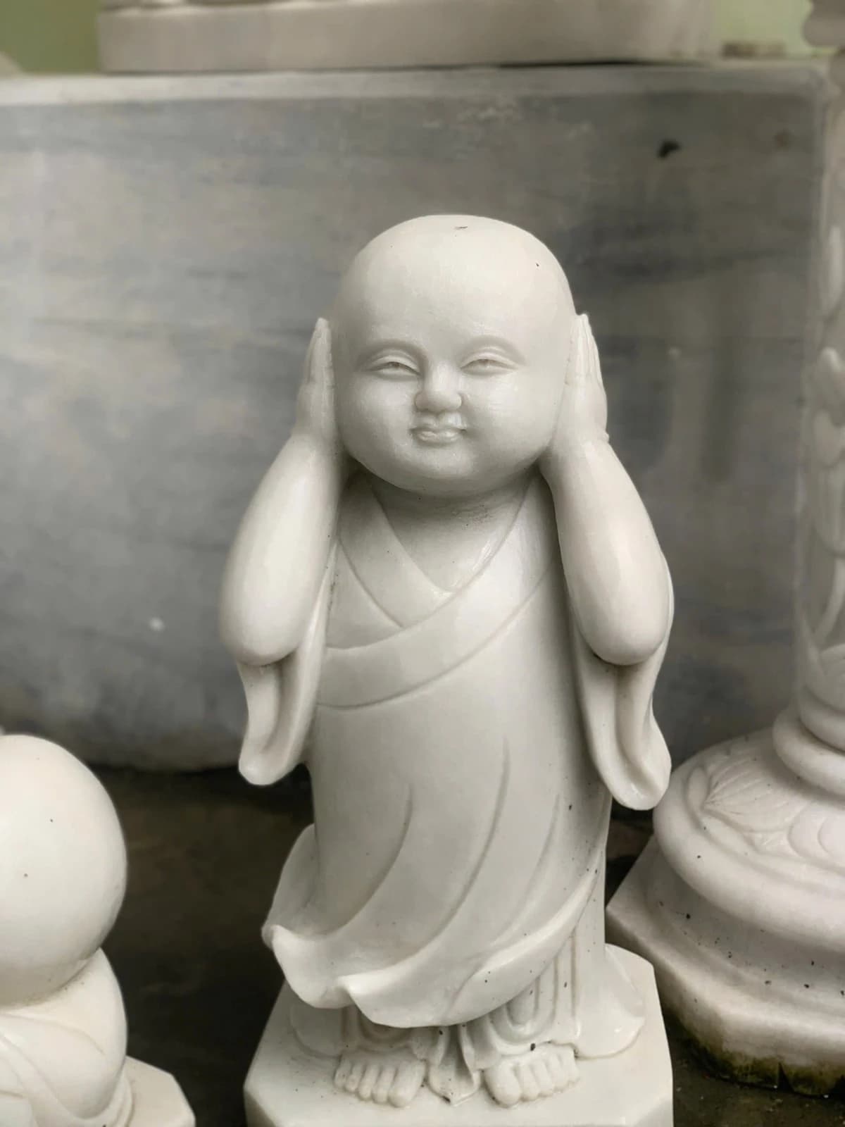 Tượng Chú Tiểu đá — 02-bi-tai